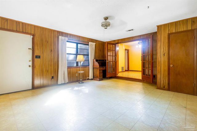 6598 Dewrell Sq, Pensacola, FL 32504