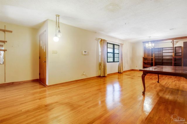 6598 Dewrell Sq, Pensacola, FL 32504