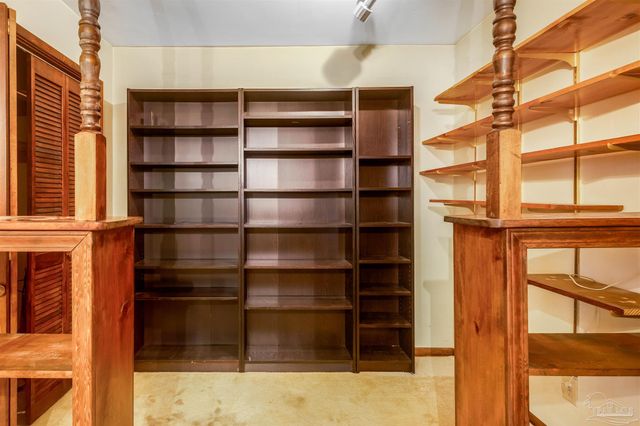 6598 Dewrell Sq, Pensacola, FL 32504