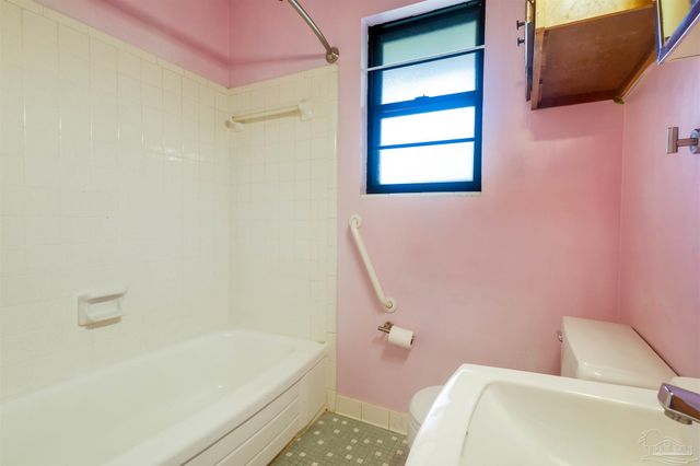 6598 Dewrell Sq, Pensacola, FL 32504