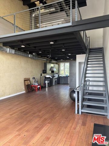 121 E City Place Drive, Santa Ana, CA 92705