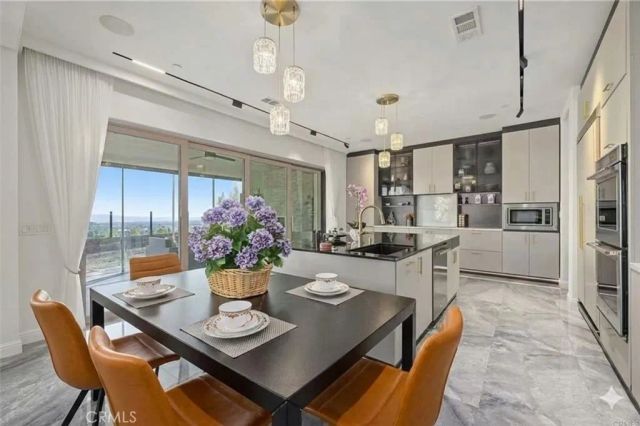 5502 Heritage Oak, Trabuco Canyon, CA 92679