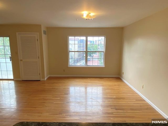 76 Union Street A10, Newark, NJ 07105