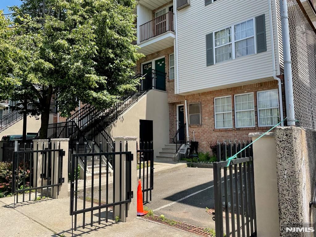 76 Union Street A10, Newark, NJ 07105