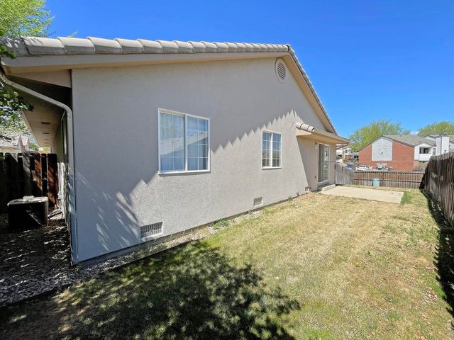 5226 W 11th St, Greeley, CO 80634