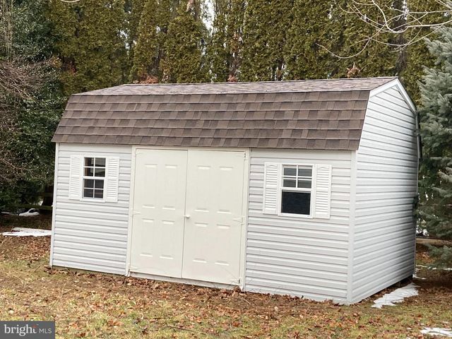 4 RIVA RIDGE LN, Bear, DE 19701