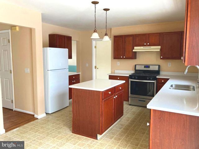 4 RIVA RIDGE LN, Bear, DE 19701