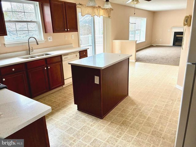 4 RIVA RIDGE LN, Bear, DE 19701