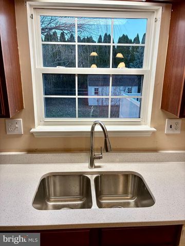 4 RIVA RIDGE LN, Bear, DE 19701