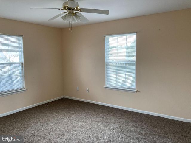 4 RIVA RIDGE LN, Bear, DE 19701