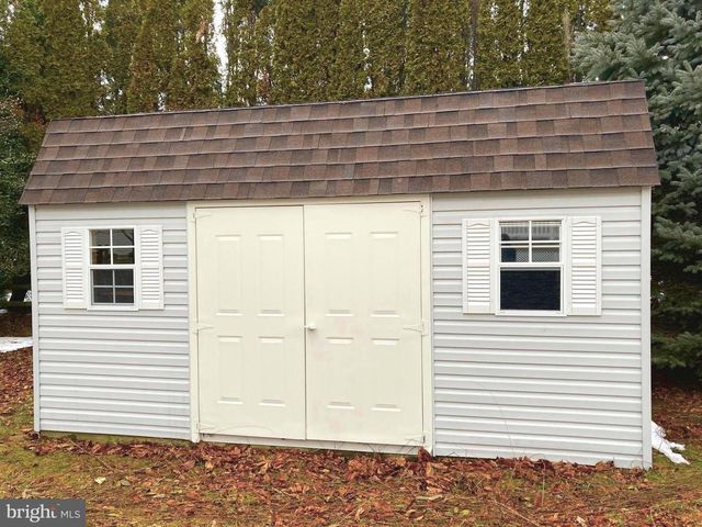 4 RIVA RIDGE LN, Bear, DE 19701