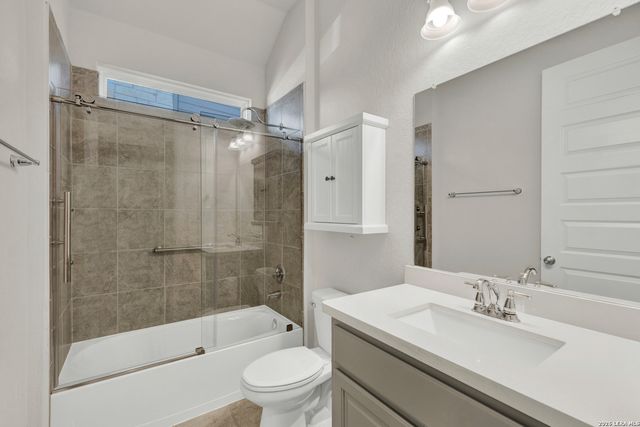 2184 ZACHRY DR, New Braunfels, TX 78132