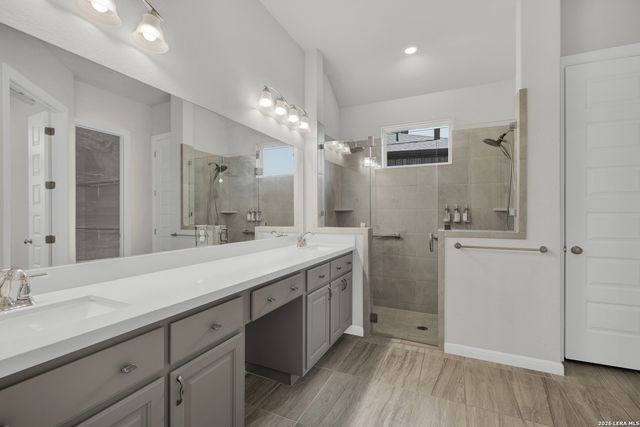 2184 ZACHRY DR, New Braunfels, TX 78132