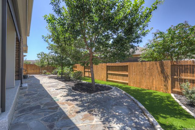 2184 ZACHRY DR, New Braunfels, TX 78132