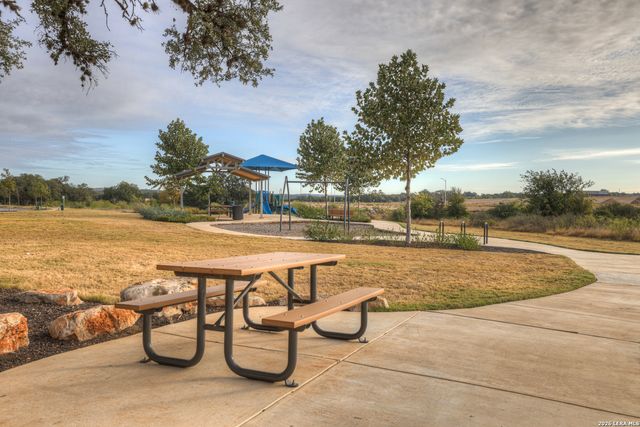 2184 ZACHRY DR, New Braunfels, TX 78132