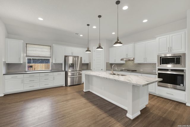 2184 ZACHRY DR, New Braunfels, TX 78132