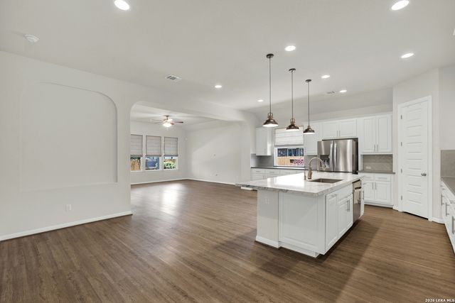 2184 ZACHRY DR, New Braunfels, TX 78132