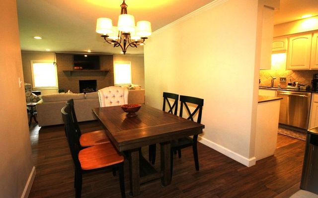 3333 N Katherine Avenue, Fayetteville, AR 72703