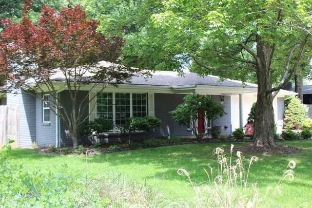 3333 N Katherine Avenue, Fayetteville, AR 72703