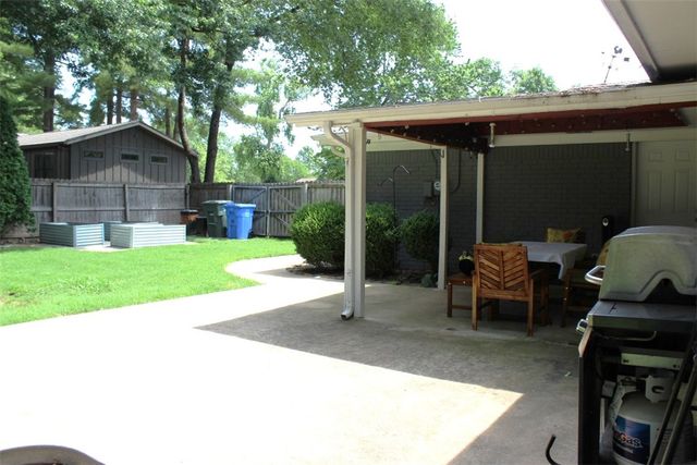 3333 N Katherine Avenue, Fayetteville, AR 72703