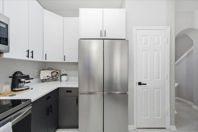 752 VALLANCE WAY NE, St Petersburg, FL 33716