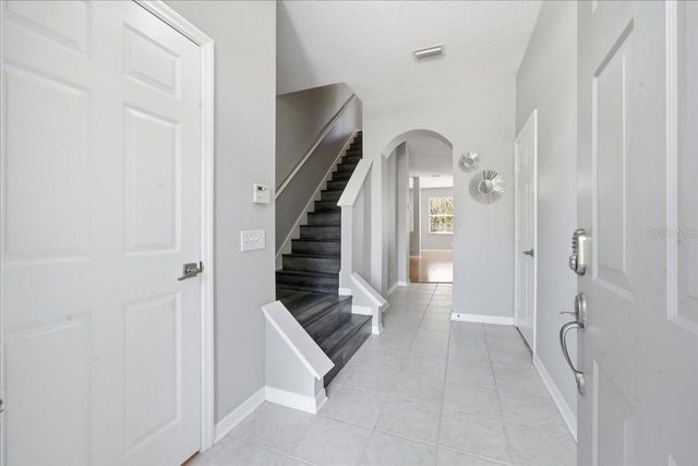 752 VALLANCE WAY NE, St Petersburg, FL 33716