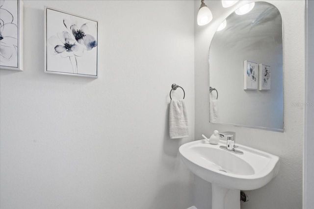 752 VALLANCE WAY NE, St Petersburg, FL 33716