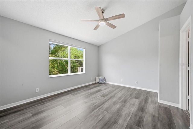 752 VALLANCE WAY NE, St Petersburg, FL 33716