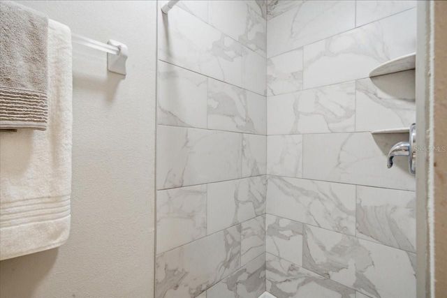 752 VALLANCE WAY NE, St Petersburg, FL 33716