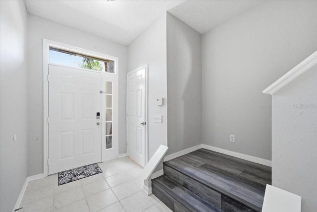 752 VALLANCE WAY NE, St Petersburg, FL 33716