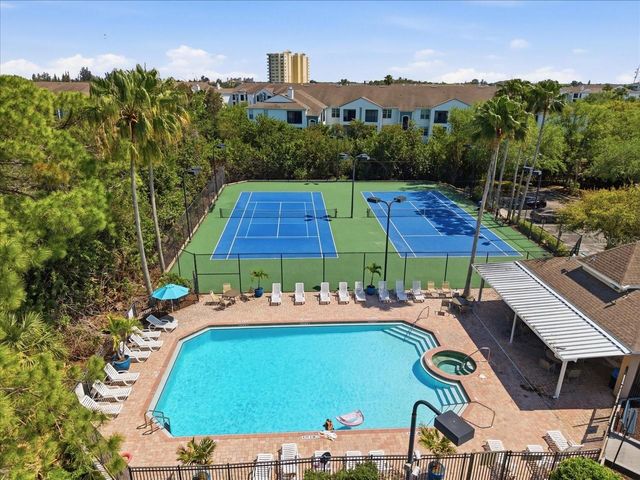 752 VALLANCE WAY NE, St Petersburg, FL 33716