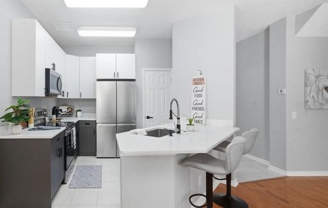 752 VALLANCE WAY NE, St Petersburg, FL 33716