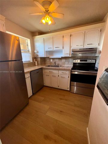 4100 Crystal Lake Dr 407, Deerfield Beach, FL 33064