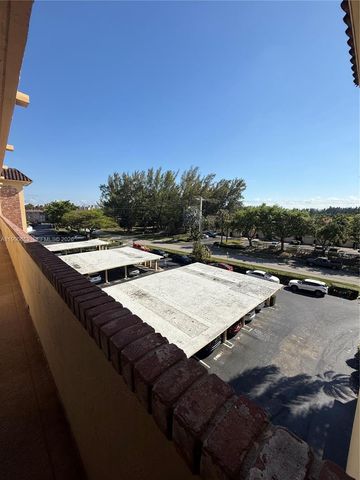 4100 Crystal Lake Dr 407, Deerfield Beach, FL 33064