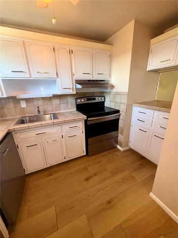 4100 Crystal Lake Dr 407, Deerfield Beach, FL 33064