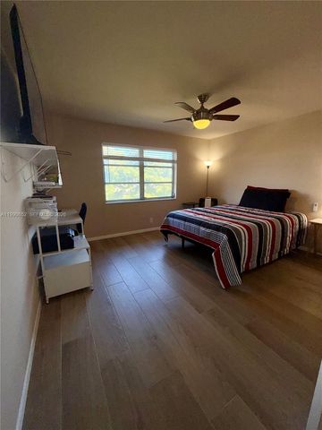 4100 Crystal Lake Dr 407, Deerfield Beach, FL 33064