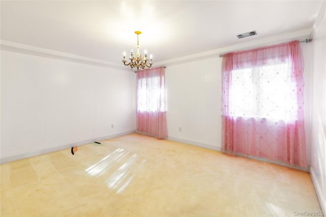 12 Bolton Drive, Manhasset, NY 11030