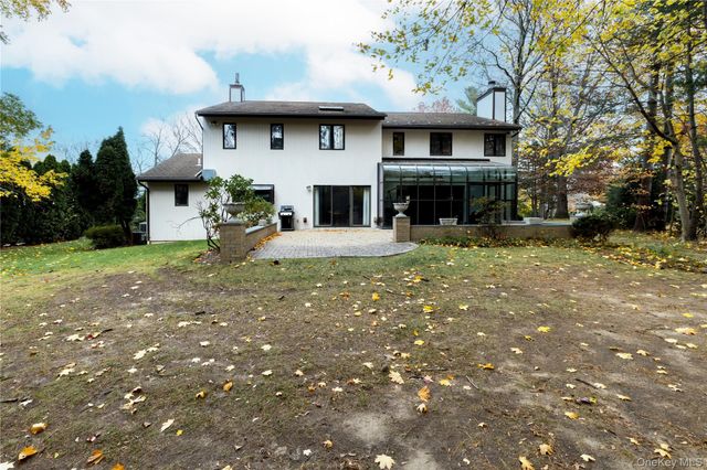 12 Bolton Drive, Manhasset, NY 11030