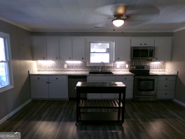 305 Daisy Street NW, Resaca, GA 30735