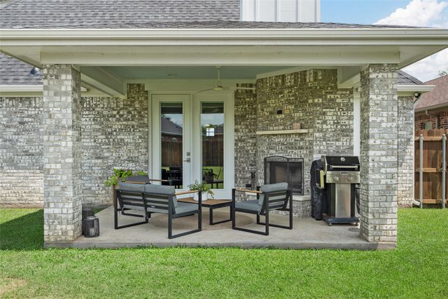 38 N Shore Circle, Waco, TX 76708