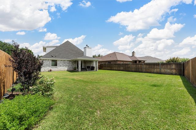 38 N Shore Circle, Waco, TX 76708