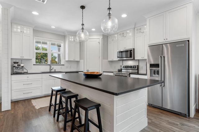38 N Shore Circle, Waco, TX 76708