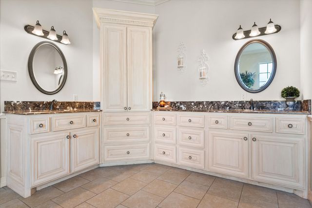 107 Fairway Parks Drive, Corsicana, TX 75110