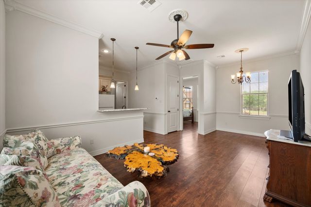 107 Fairway Parks Drive, Corsicana, TX 75110