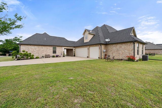 107 Fairway Parks Drive, Corsicana, TX 75110