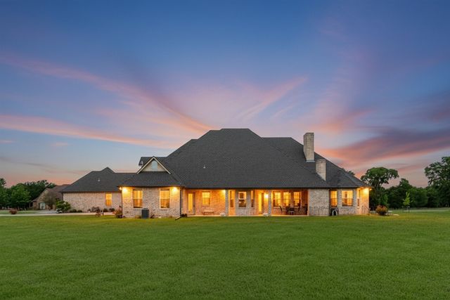 107 Fairway Parks Drive, Corsicana, TX 75110