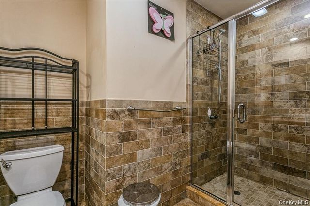 39 Croydon Road, Yonkers, NY 10710