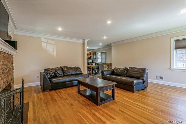 39 Croydon Road, Yonkers, NY 10710