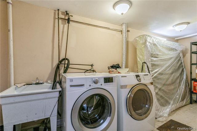 39 Croydon Road, Yonkers, NY 10710