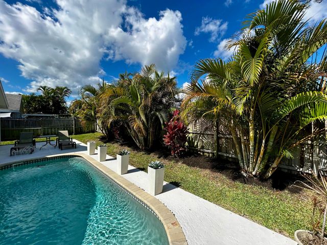 6135 Drake Street, Jupiter, FL 33458